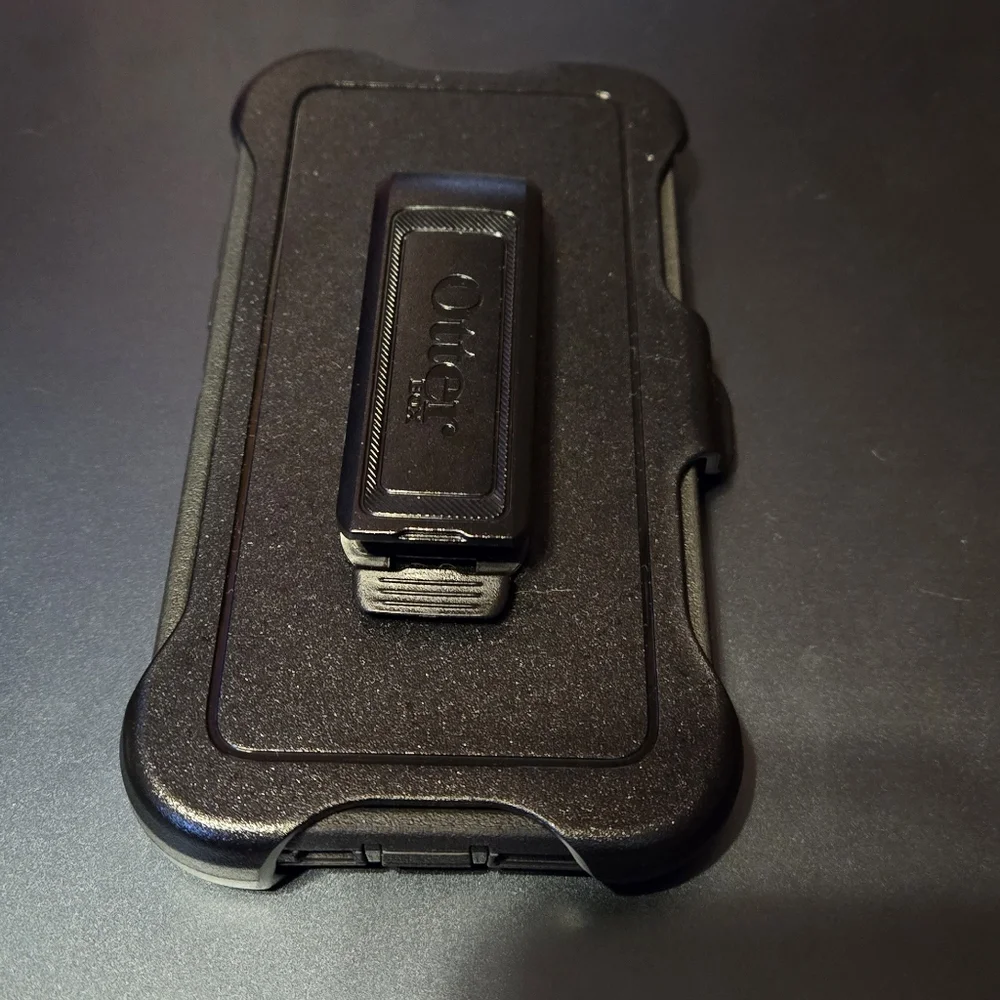Iphone 11 Otterbox Defender Pro With Clip